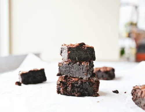 Πανεύκολη συνταγή για τα πιο υγιεινά brownies σοκολάτας με ελάχιστες θερμίδες