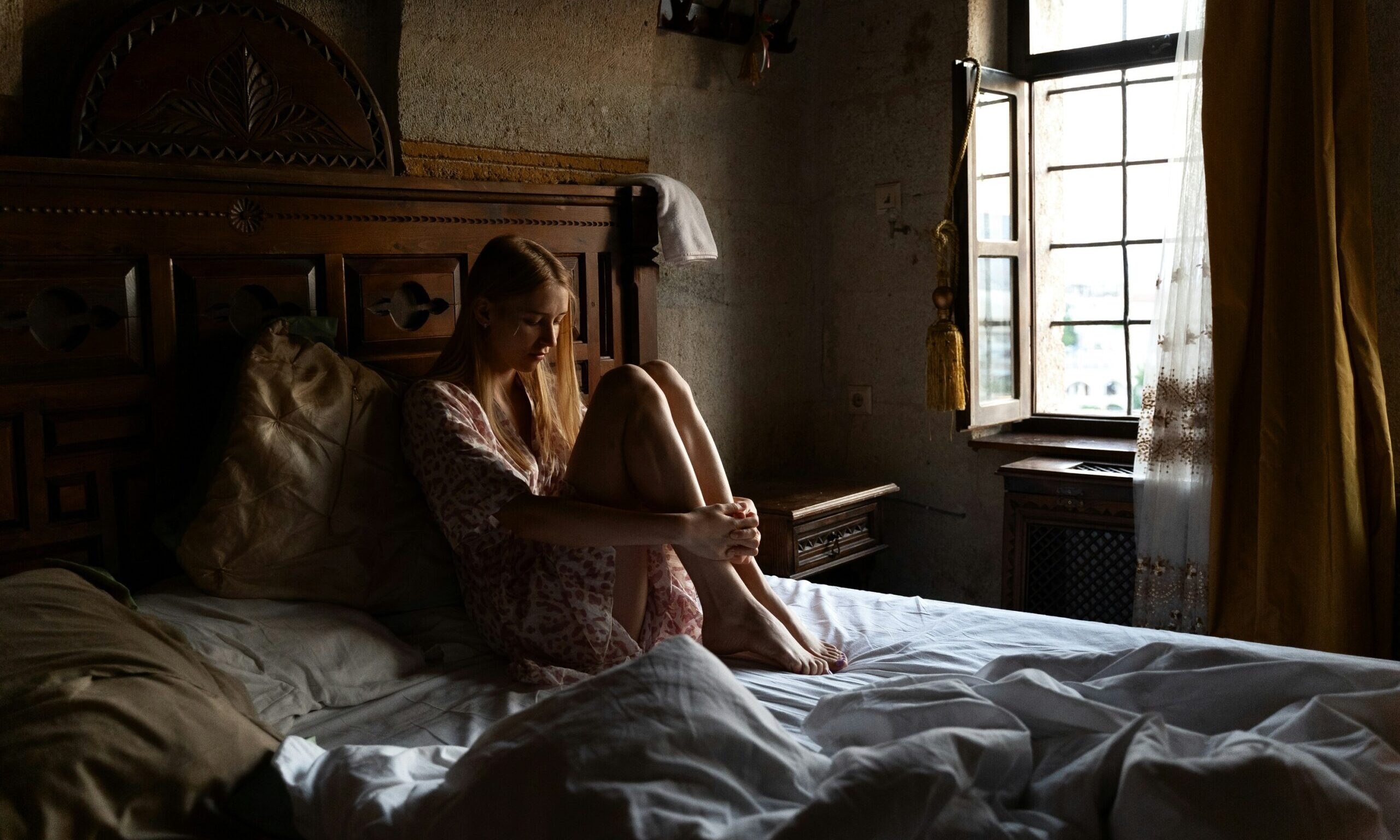 Μήπως μένεις σε μια σχέση από φόβο; 5 σημάδια που δεν πρέπει να αγνοείς