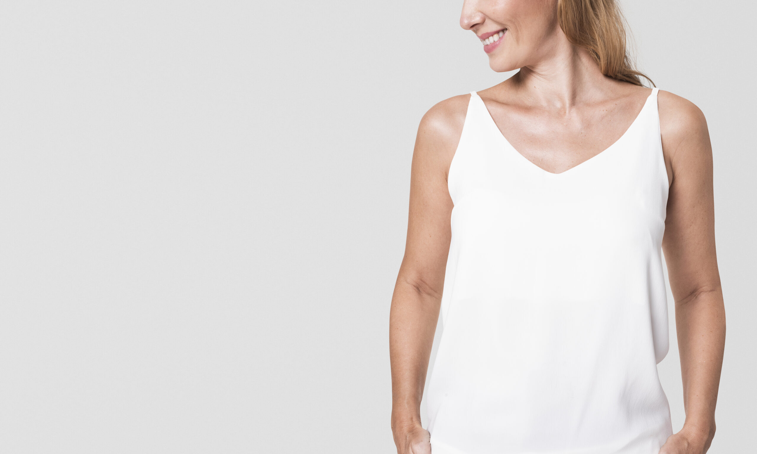 French chic: Αυτό το top θα αναβαθμίσει κάθε outfit σου