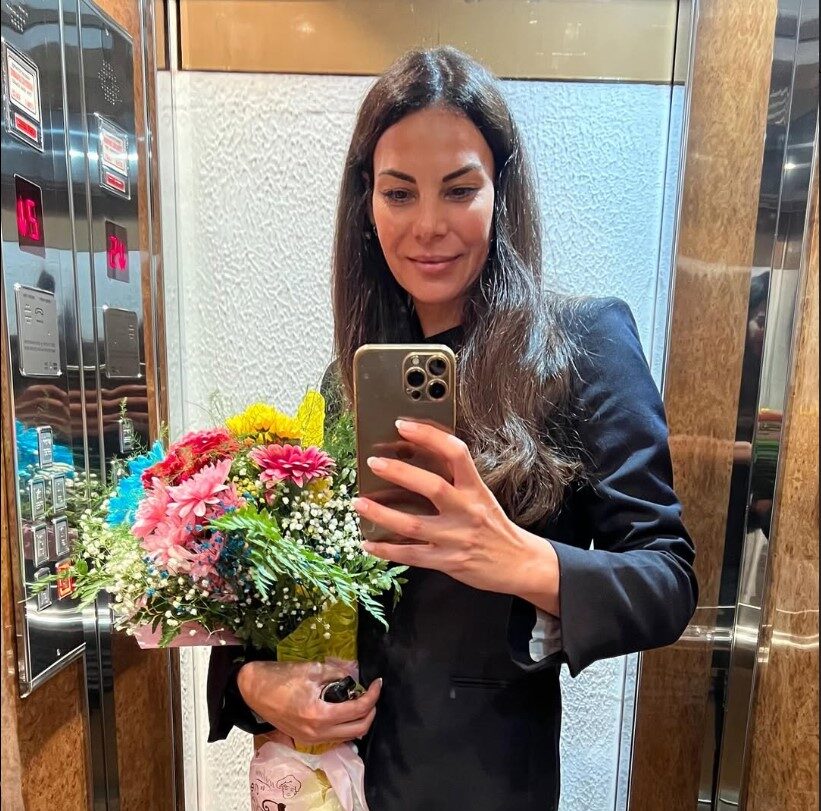 Εύη Βατίδου: Ξεσπά κατά του Αλέξη Κούγια – «Δούλευα σεζόν για να πηγαίνει ο αείμνηστος βόλτα στα μπουζούκια»