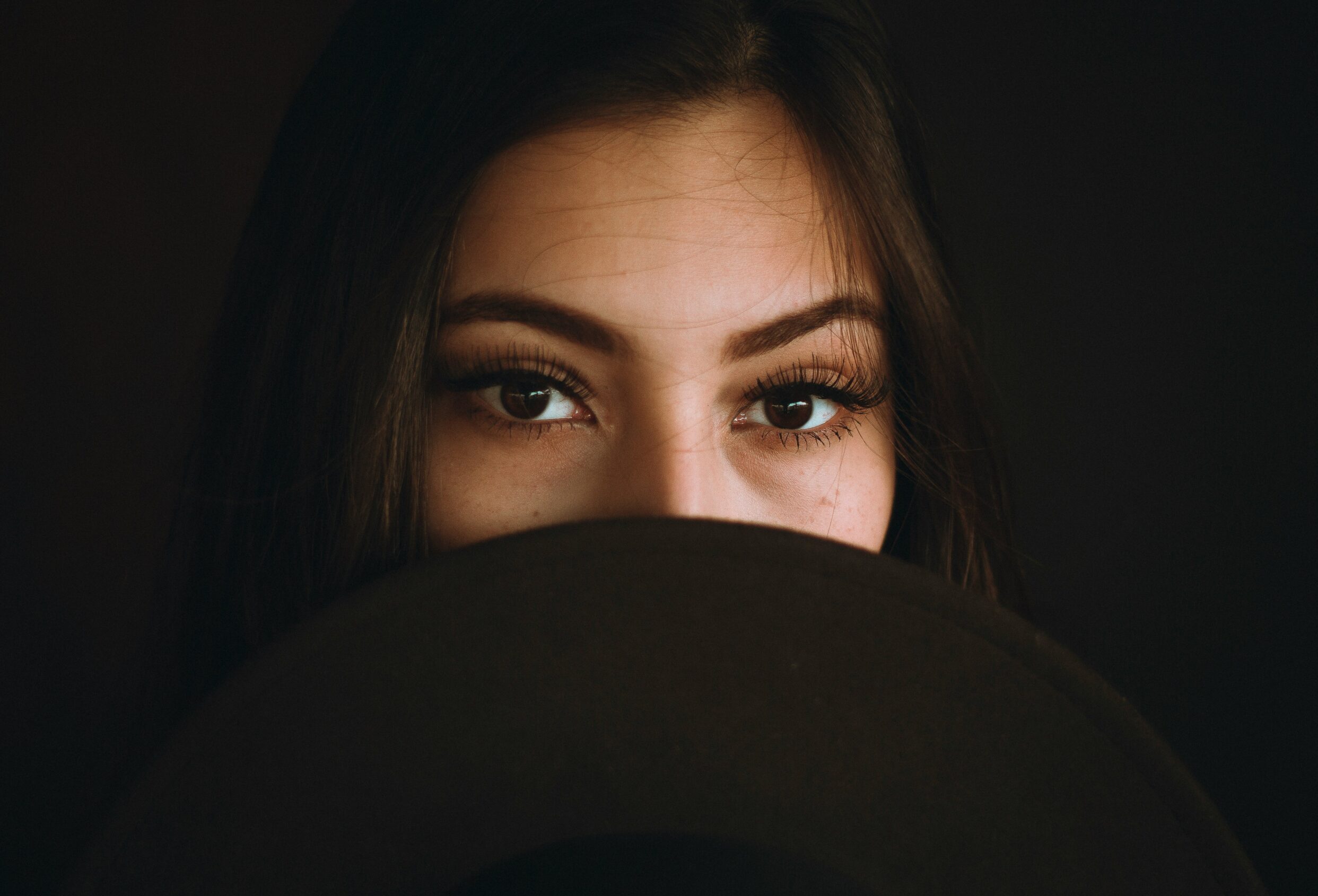 Έγινε viral: Αυτό είναι το απόλυτο προϊόν για πυκνές βλεφαρίδες