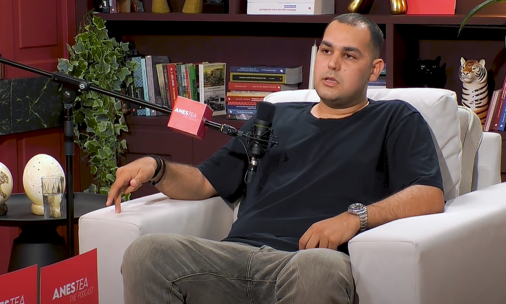 Χρίστος Κούγιας: Ο εθισμός στον τζόγο, η παχυσαρκία και η δύσκολη σχέση με τους γονείς του