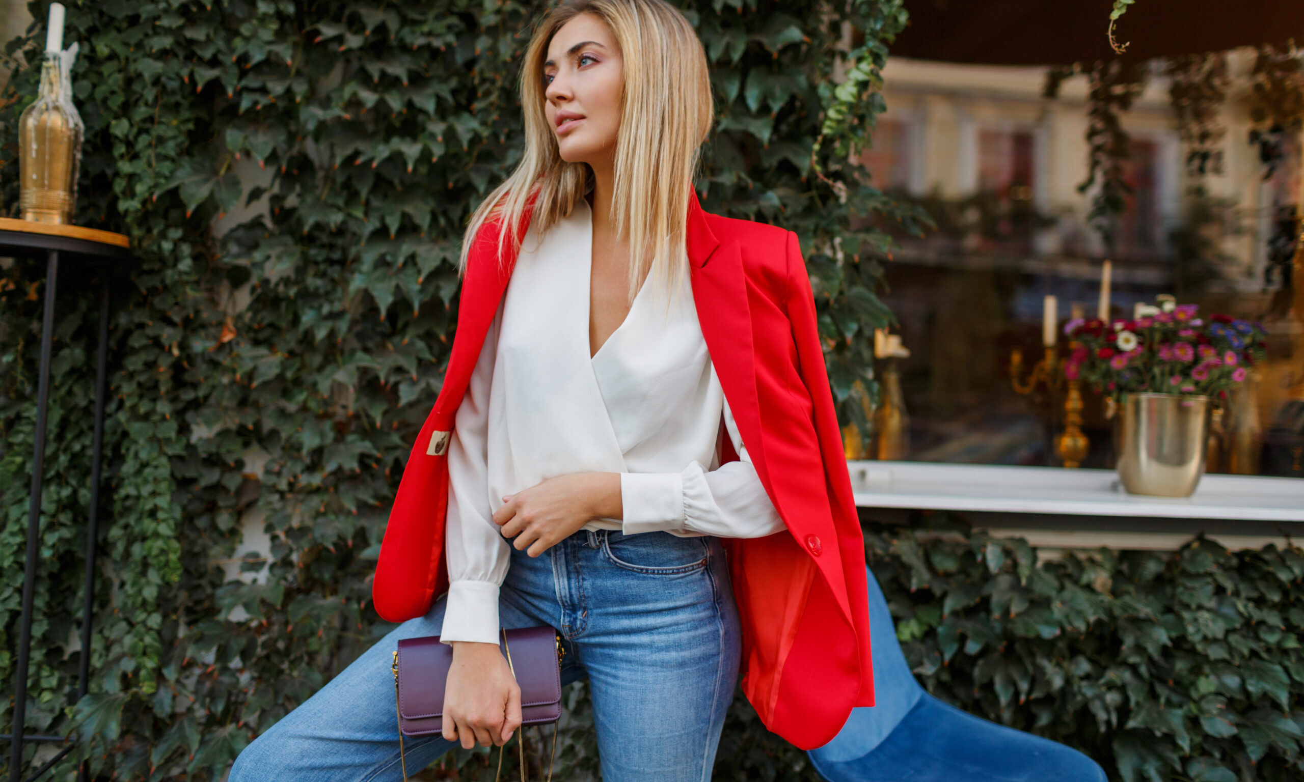 O κανόνας των 3 χρωμάτων που θα απογειώσει όλα τα looks σου