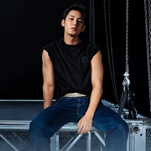 Η Calvin Klein παρουσιάζει την νέα καμπάνια denim με πρωταγωνιστή τον MINGYU