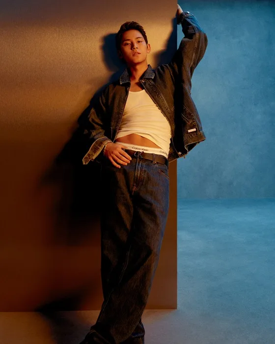 Η Calvin Klein παρουσιάζει την νέα καμπάνια denim με πρωταγωνιστή τον MINGYU