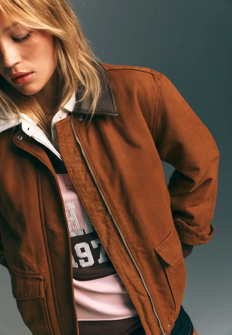 Η Stradivarius υποδέχεται το φθινόπωρο