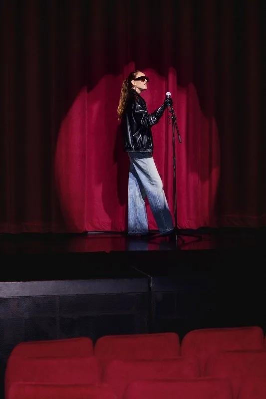 D SHOW : Η Stradivarius παρουσιάζει τη νέα denim συλλογή της για τη σεζόν Φθινόπωρο-Χειμώνας 2025