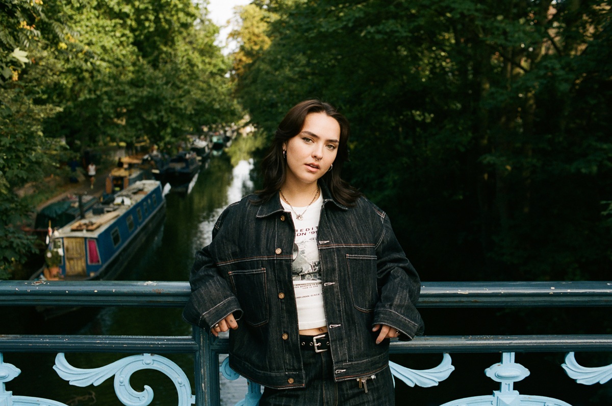 JENNA DOE – BERSHKA μια συνεργασία για να ανακαλύψεις την pop μουσική του μέλλοντος