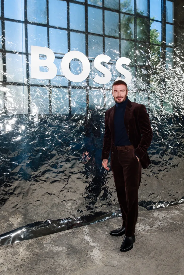 THE BOSS PARADOX: ένας οπτικός διάλογος ανάμεσα στην τάξη και την αταξία