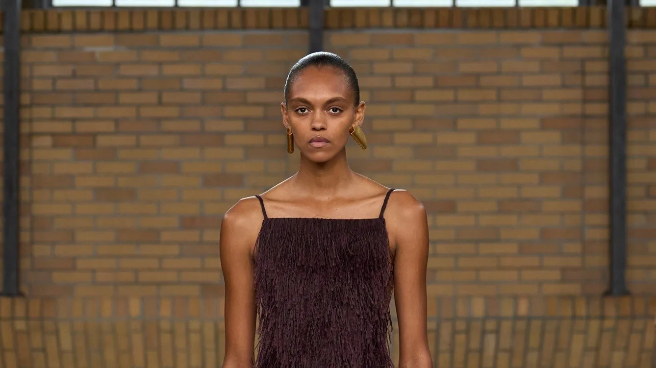 Calvin Klein Collection Spring 2026: Η "Άνοιξη" της Veronica Leoni