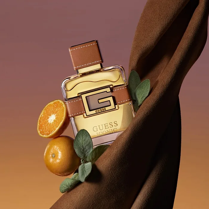 Η GUESS INC. λανσάρει το Guess Iconic fragrance for Men: Ένα νέο άρωμα για τον Iconic Traveler