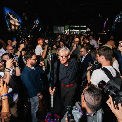 O James Dyson αποκαλύπτει την επόμενη γενιά τεχνολογίας στο Βερολίνο