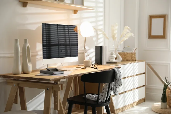 Μικρές αλλαγές για ένα cozy και παραγωγικό χώρο όταν δουλεύεις από το σπίτι