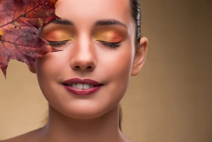 Από berry lips μέχρι natural looks αυτά είναι τα makeup trends του φθινοπώρου