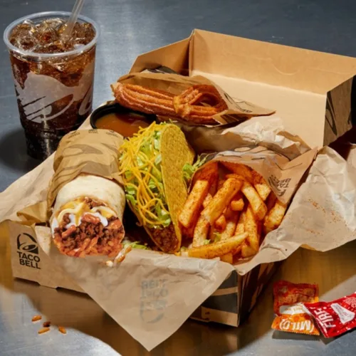 TACO BELL: Εγκαινιάζει το πρώτο κατάστημα στο Χαλάνδρι