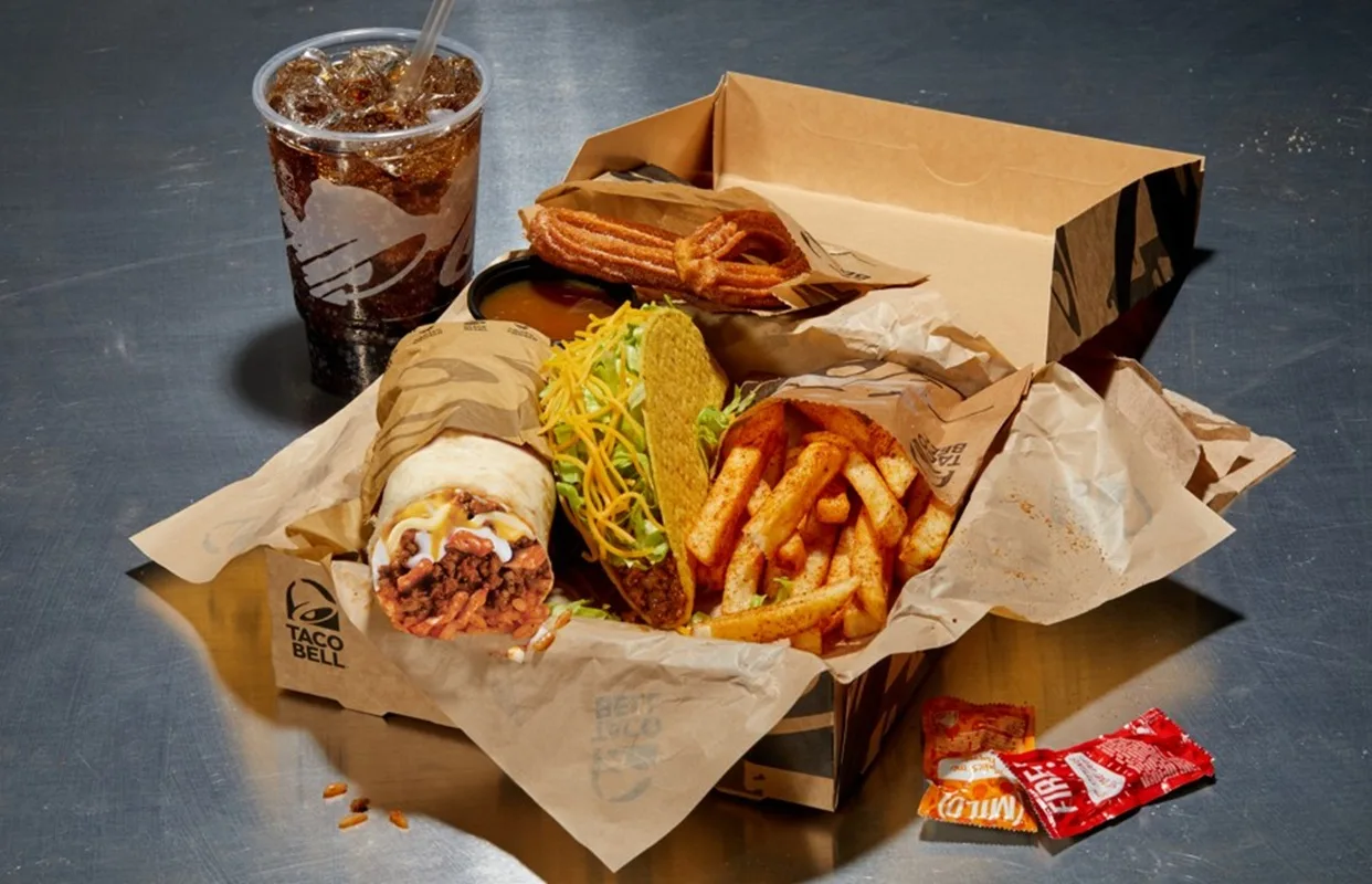 TACO BELL: Εγκαινιάζει το πρώτο κατάστημα στο Χαλάνδρι