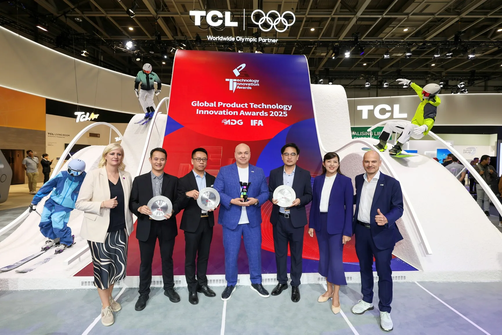 TCL: Πολλαπλές Διακρίσεις στην IFA 2025 με Πρωτοποριακές Λύσεις Έξυπνης Διαβίωσης