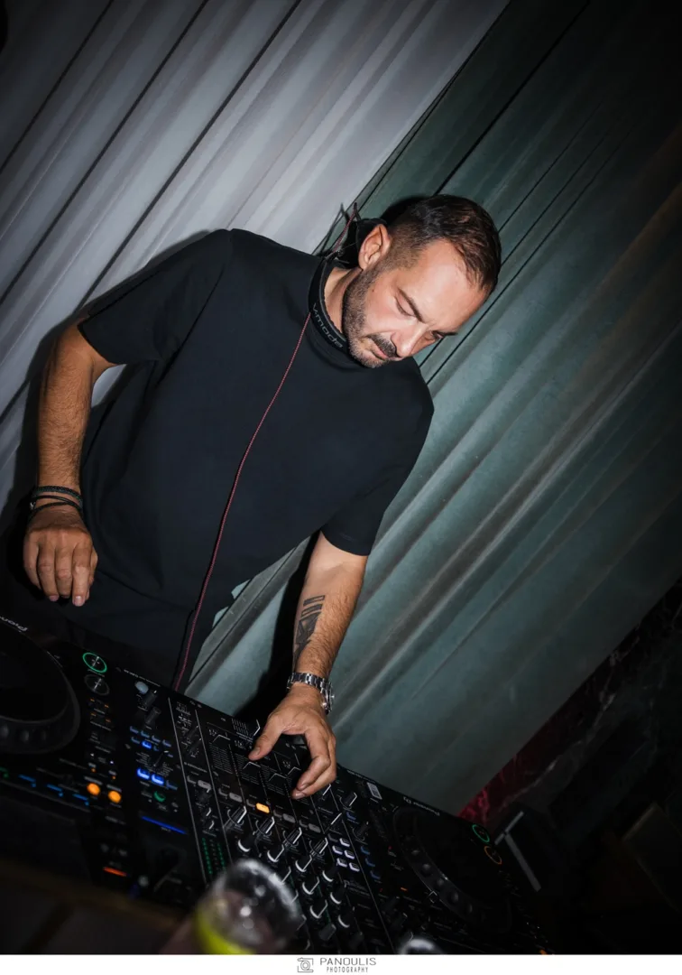 MadWalk 2025 by Three Cents Kick-Off Party Το πρώτο fashion & music moment της χρονιάς πραγματοποιήθηκε στο Athénée!