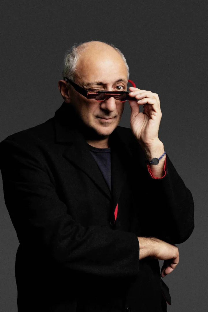 EssilorLuxottica: Ο Αlain Mikli επαναπροσδιορίζει το eyewear design με τη νέα του συλλογή