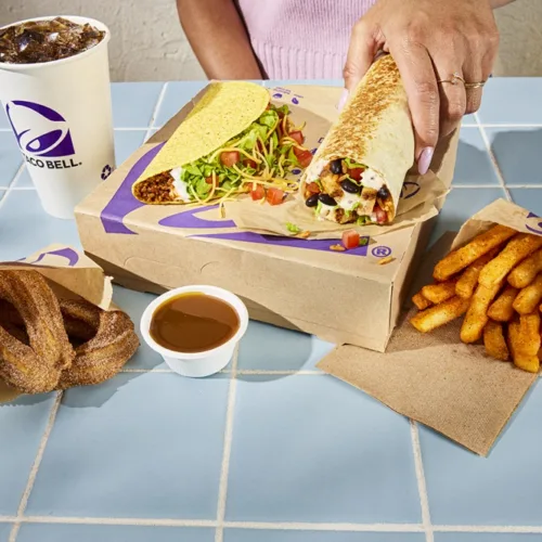 Ta TACO BELL ερχονται στο The mall athens
