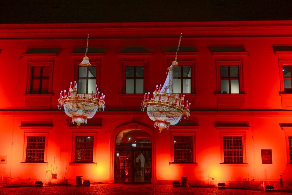 Μια βραδιά εκκεντρικής βρετανικής φινέτσας στη Βαρσοβία για τη συλλογή GLENN MARTENS X H&M