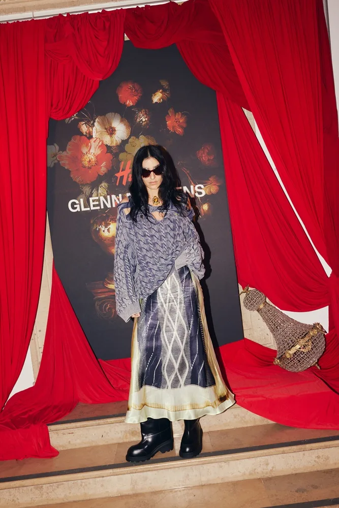 Μια βραδια εκκεντρικης βρετανικης φινετσας στη βαρσοβια για τη συλλογη GLENN MARTENS X H&M