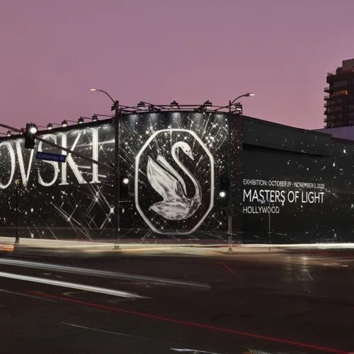 Η Swarovski παρουσιάζει τη μνημειώδη έκθεση “Masters of Light – Hollywood” στο Λος Άντζελες, γιορτάζοντας τα 130 χρόνια της