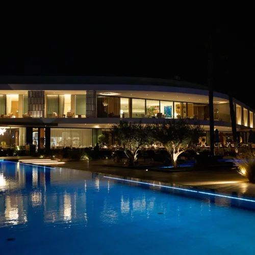 ONE&ONLY AESTHESIS: ΤΟ ORA BY ETTORE BOTRINI υποδέχεται το κτήμα σκούρας σε μια βραδιά γευσιγνωσίας και γαστρονομικής εμπειρίας