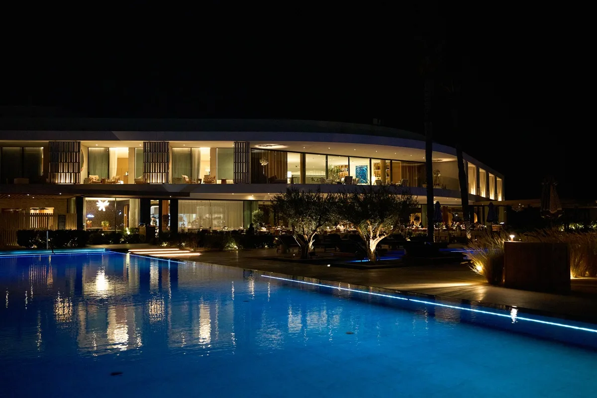 ONE&ONLY AESTHESIS: ΤΟ ORA BY ETTORE BOTRINI υποδέχεται το κτήμα σκούρας σε μια βραδιά γευσιγνωσίας και γαστρονομικής εμπειρίας