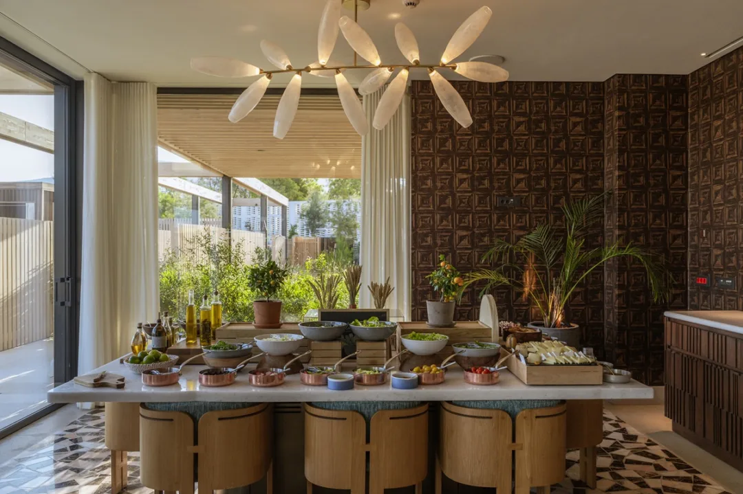 ONE&ONLY AESTHESIS: Sunday brunch στο ORA by ETTORE BOTRINI