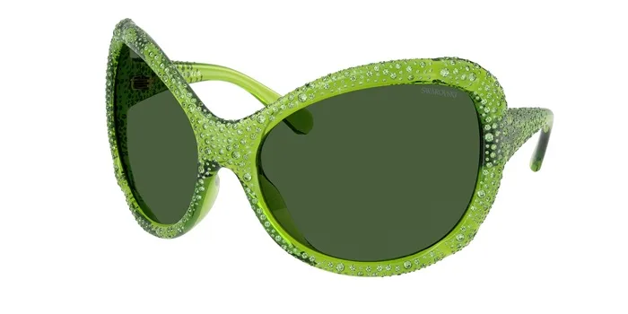 Η Swarovski παρουσιάζει τη συλλογή γυαλιών Φθινόπωρο/Χειμώνας 2025