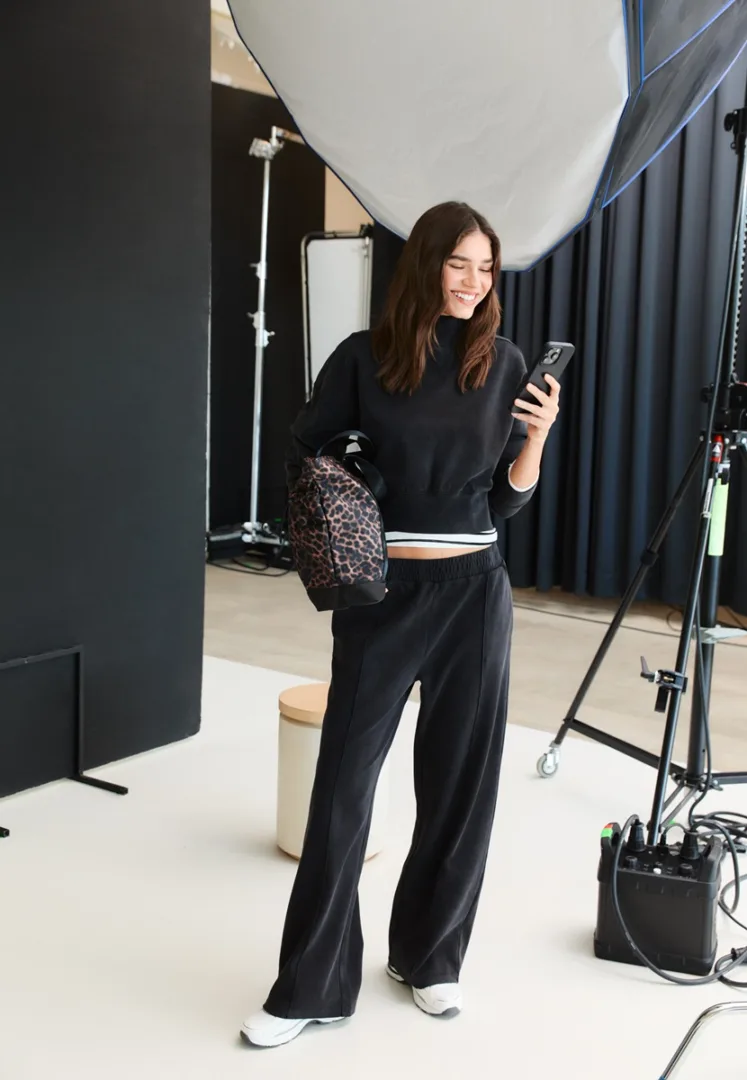 Stradivarius - OFF DUTY