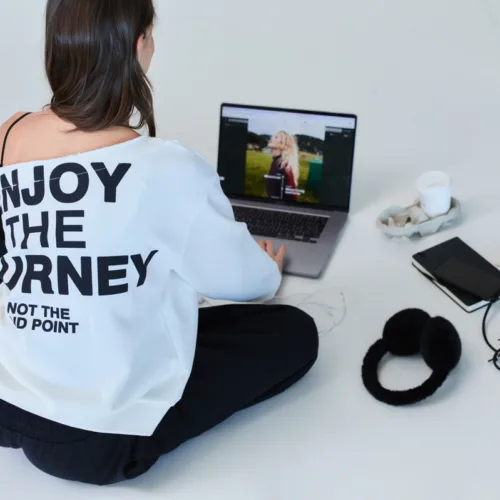 Stradivarius - OFF DUTY