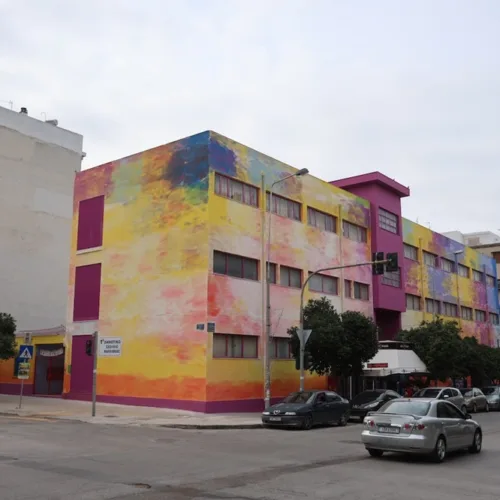 Ο Μάνος Ιωαννίδης φιλοτέχνησε το πρώτο pop art σχολείο στην Ελλάδα
