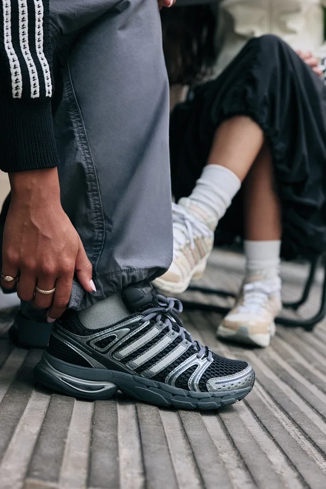 Η ADIDAS Επαναλανσάρει το αυθεντικό ADISTAR CONTROL 5