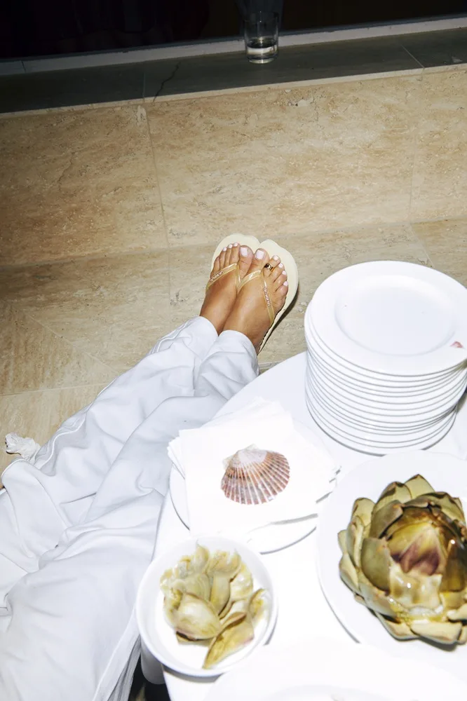 Η Havaianas παρουσιάζει το Slim Split: ένα statement σχέδιο με split toe και jelly λουράκια