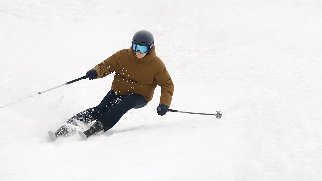 Η Oysho ανεβάζει την τεχνικότητα στην πίστα με τη νέα συλλογή σκι.