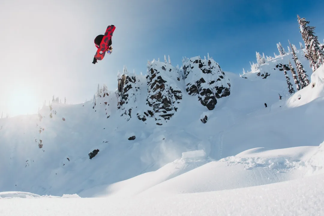 PAVED: Μια ταινία για την ομαδικότητα, το ταλέντο και τα όρια της ανθρώπινης αντοχής στα βουνά