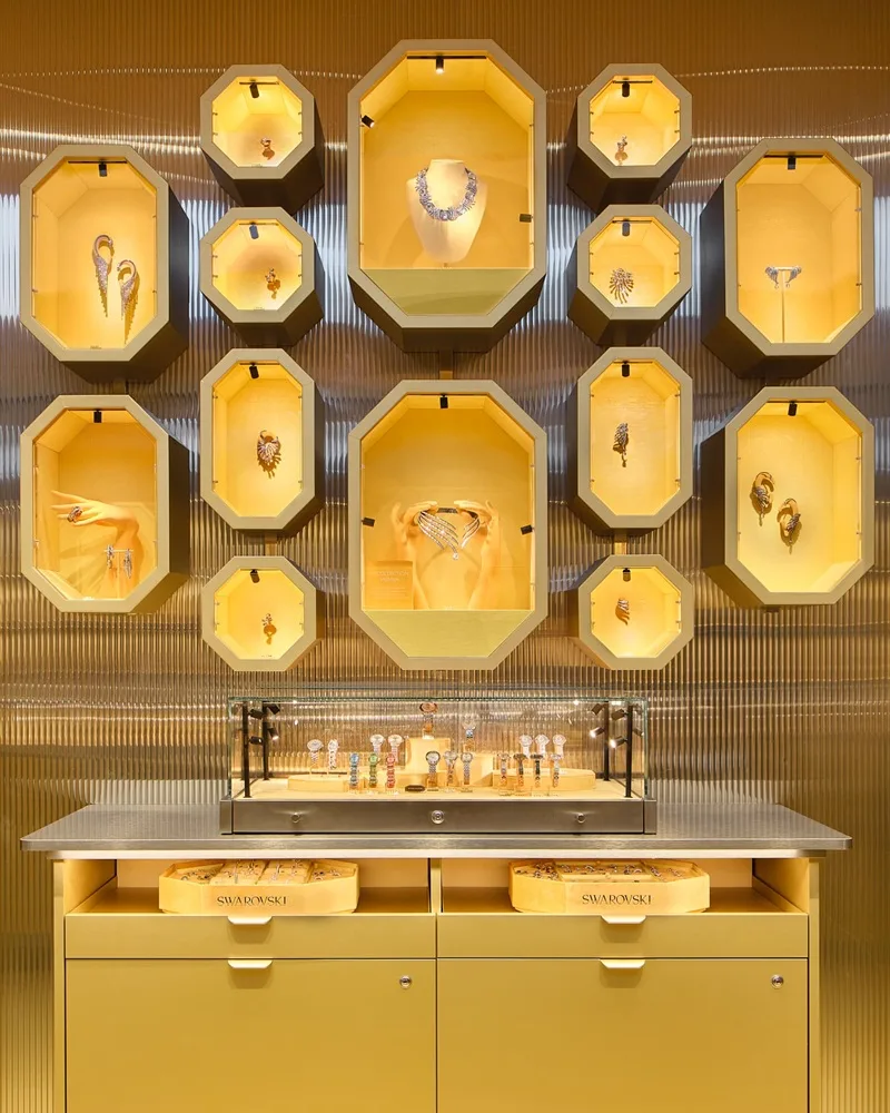 Η Swarovski Φωτίζει το Παρίσι ως Αποκλειστικός Χορηγός της Εορταστικής Φωταγώγησης των Ηλυσίων Πεδίων