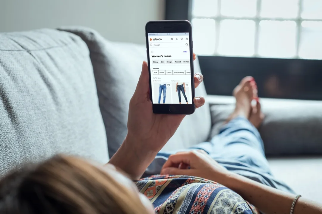 Η Zalando έφτασε στην Ελλάδα και συστήνει στους Έλληνες καταναλωτές μία νέα εποχή εξατομικευμένης μόδας και τεχνολογικής καινοτομίας