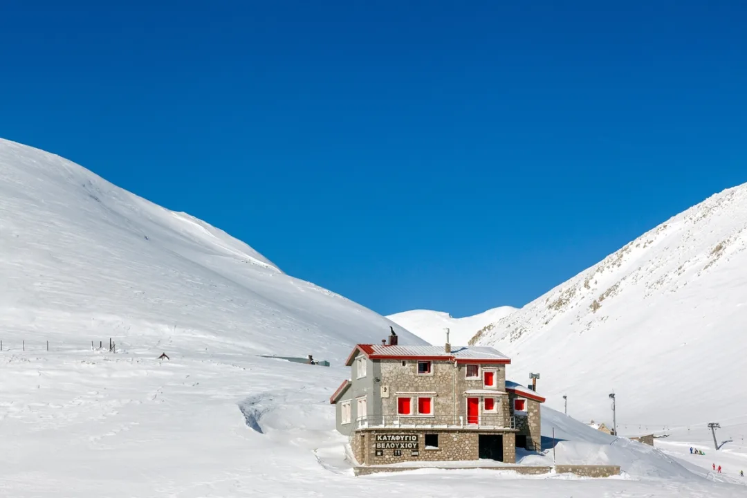Ορεινή απόδραση στο Καρπενήσι για ζεστά και μαγικά Χριστούγεννα
