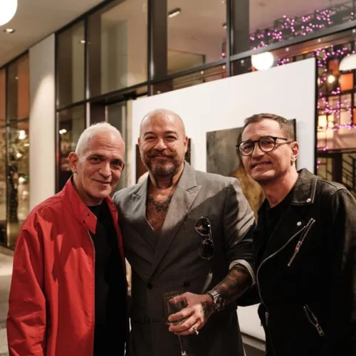 Με μεγάλη επιτυχία ολοκληρώθηκε στο Moxy Athens City η έκθεση “MANIFESTO” του Μιχάλη Τσακουντή