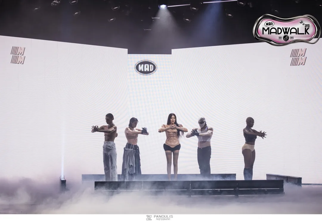 MadWalk 2025 by Three Cents : Η μόδα και η μουσική «έγραψαν ιστορία» σε ένα sold-out show