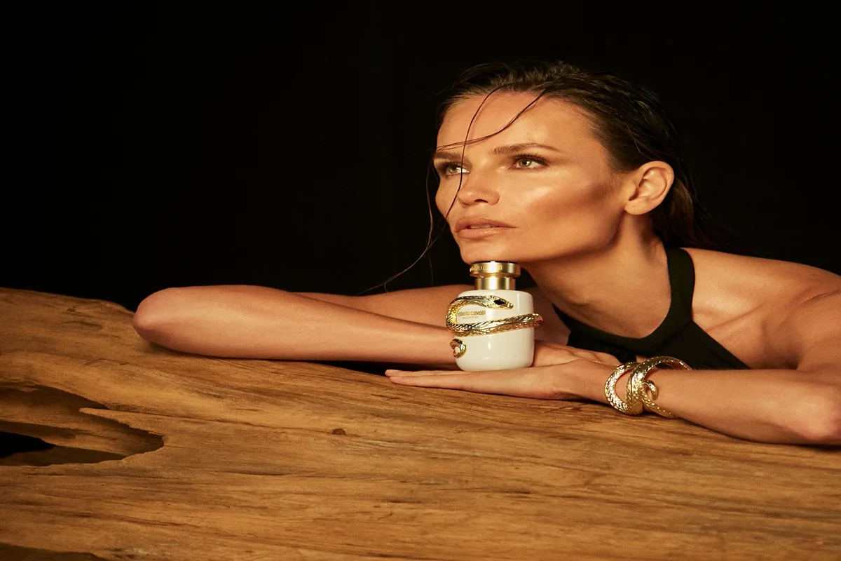 SERPENTINE : Ένας Νέος Πυλώνας Αρωμάτων για τη Συλλογή του Roberto Cavalli