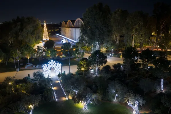 Χριστουγεννιάτικη Λάμψη στο The Ellinikon Experience Park