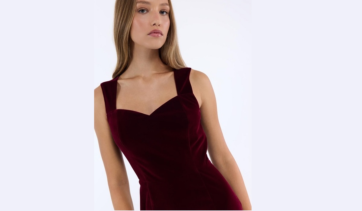 Κομψά σύνολα για κάθε περίσταση: σύγχρονες ερμηνείες της γυναικείας κλασικότητας