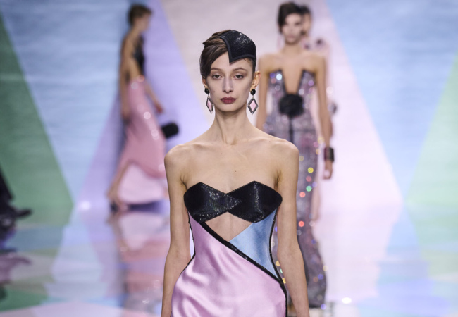 Ρόμβοι κατέκλυσαν το show του Giorgio Armani Privé στο Fashion Week SS'23