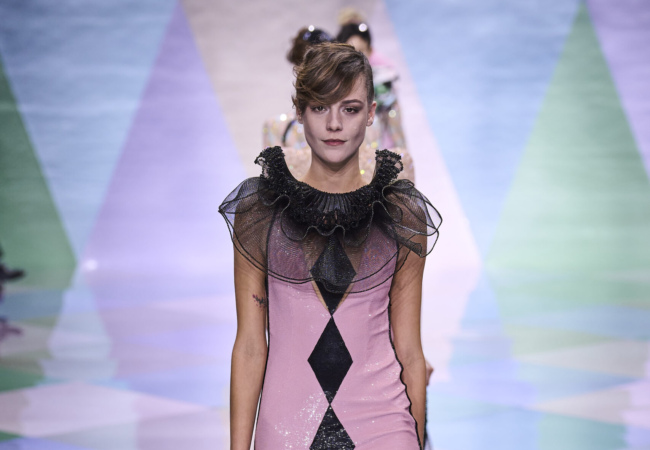Ρόμβοι κατέκλυσαν το show του Giorgio Armani Privé στο Fashion Week SS'23