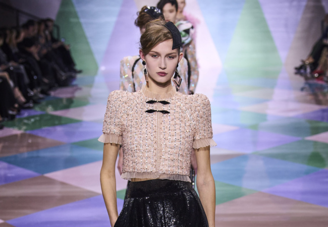 Ρόμβοι κατέκλυσαν το show του Giorgio Armani Privé στο Fashion Week SS'23