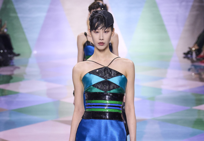 Ρόμβοι κατέκλυσαν το show του Giorgio Armani Privé στο Fashion Week SS'23